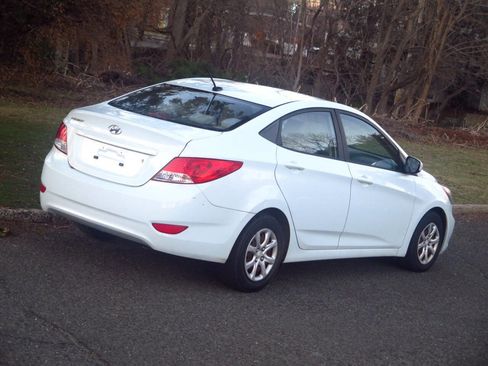 Used 2014 Hyundai Accent GLS image 26