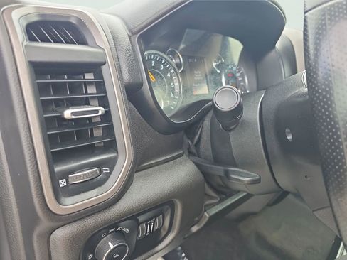 Used 2019 RAM 1500 Tradesman AWD/4WD image 14