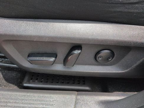 Used 2023 Nissan Rogue SV FWD image 21
