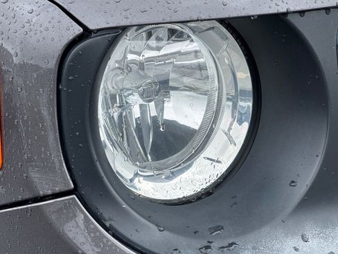 Used 2017 Jeep Renegade Latitude AWD/4WD image 10