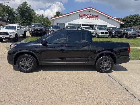 Used 2019 Honda Ridgeline Sport image 2