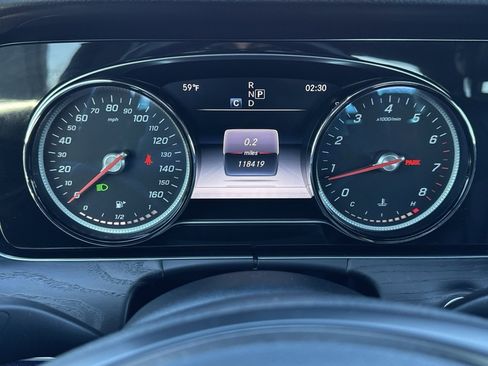 Used 2018 Mercedes-Benz E 400 4MATIC Sedan image 10