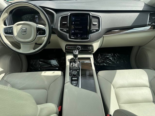 Used 2018 Volvo XC90 T6 Momentum w/ Convenience Package AWD/4WD image 15