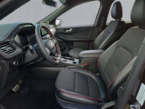 Certified 2023 Ford Escape ST-Line w/ Tech Pack #1 image 11