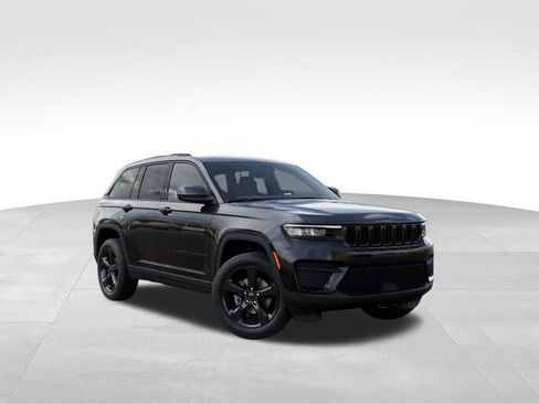 New 2025 Jeep Grand Cherokee 4WD image 5