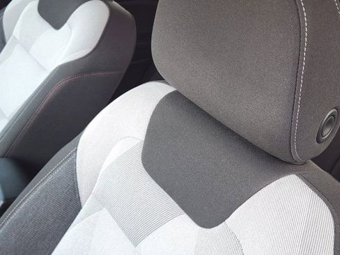 Used 2024 Chevrolet Trax RS image 20