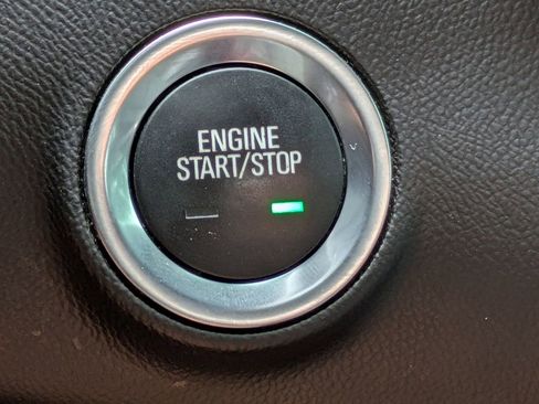 Used 2023 GMC Terrain SLT AWD/4WD image 29