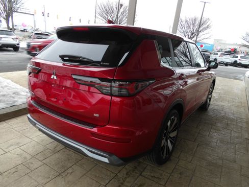 New 2026 Mitsubishi Outlander SE AWD/4WD image 7