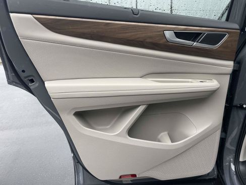 New 2026 Volkswagen Atlas SE FWD image 12