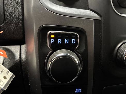 Used 2022 RAM 1500 Classic SLT image 19