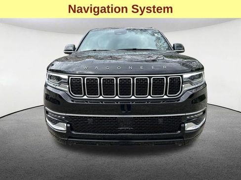 Used 2025 Jeep Wagoneer 4WD image 4
