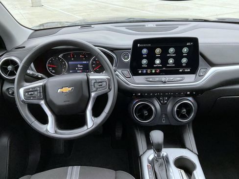 Used 2025 Chevrolet Blazer LT AWD/4WD image 14