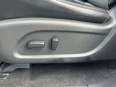 Used 2019 Nissan Pathfinder SV w/ Rock Creek Edition FWD image 17