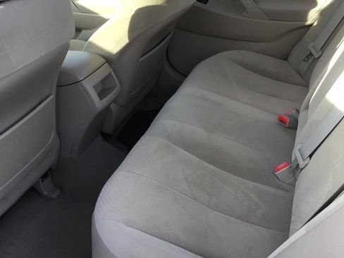 Used 2007 Toyota Camry XLE image 10