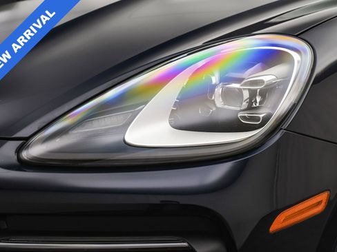 Used 2023 Porsche Cayenne Platinum Edition image 29