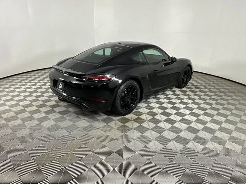 Used 2024 Porsche 718 Cayman image 4