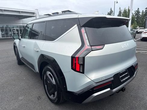 Certified 2024 Kia EV9 Land AWD/4WD image 9