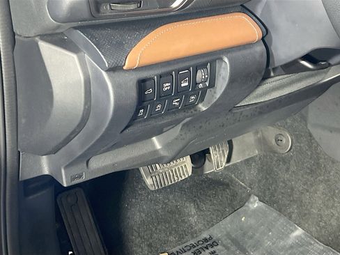 Used 2023 Subaru Forester Touring image 10