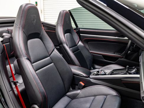 Used 2020 Porsche 911 Carrera S RWD image 32