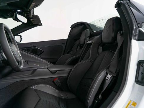 Used 2025 Chevrolet Corvette Z06 w/ Z07 Performance Package image 16