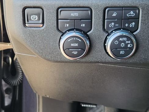 Used 2025 GMC Sierra 1500 SLT AWD/4WD image 21