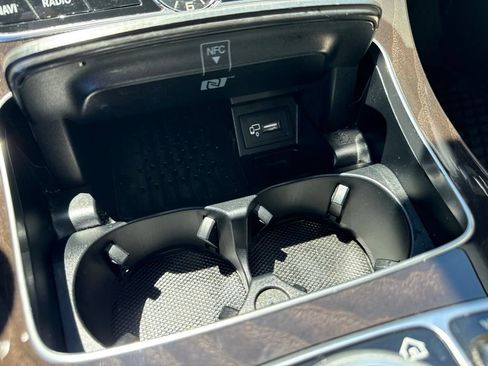 Used 2019 Mercedes-Benz E 300 image 26