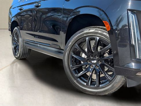 Used 2021 Cadillac Escalade Sport Platinum w/ LPO, ONYX Package image 59