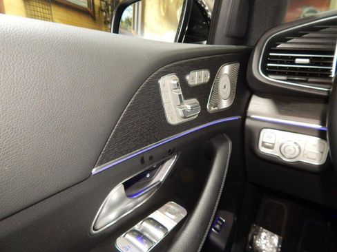 Used 2023 Mercedes-Benz GLE 450 4MATIC w/ AMG Line Exterior image 30