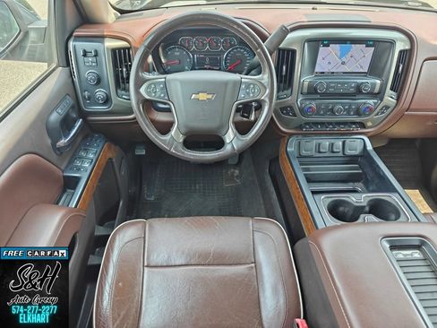 Used 2016 Chevrolet Silverado 1500 High Country w/ High Country Premium Package AWD/4WD image 4