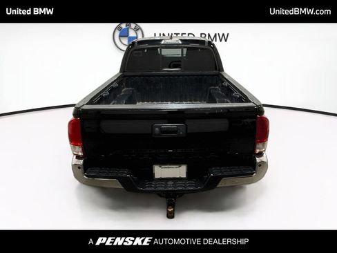 Used 2017 Toyota Tacoma SR5 w/ Tow Package RWD image 20