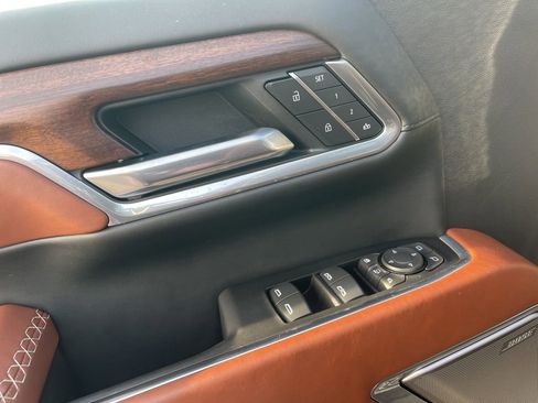 Used 2025 GMC Sierra 3500 Denali Ultimate image 12