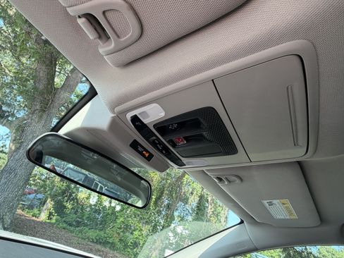 Used 2025 Honda Accord SE image 27