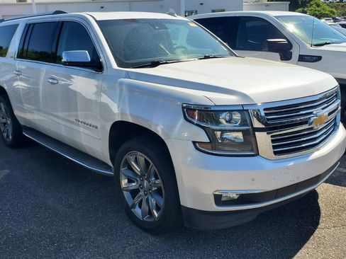Used 2016 Chevrolet Suburban LTZ image 2