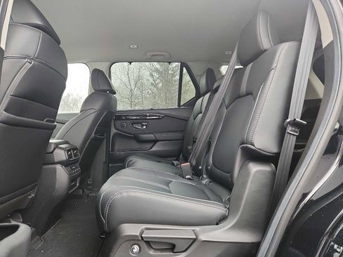 Certified 2025 Honda Pilot EX-L image 10