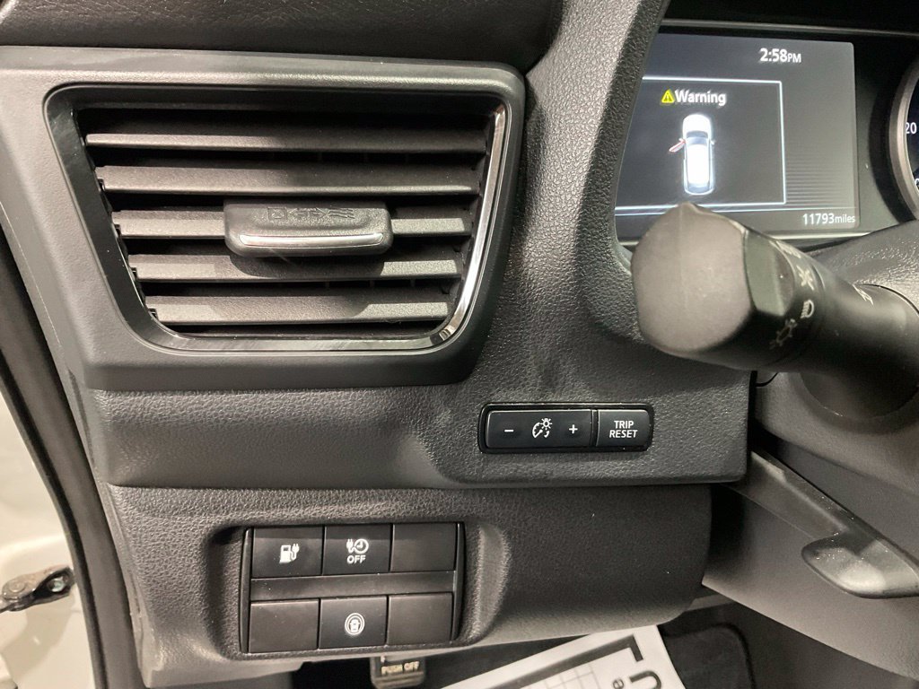 Used 2025 Nissan Leaf S FWD image 8
