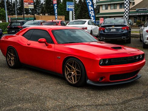 Used 2022 Dodge Challenger R/T w/ Blacktop Package RWD image 6
