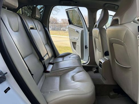 Used 2015 Volvo XC60 T5 Premier image 19