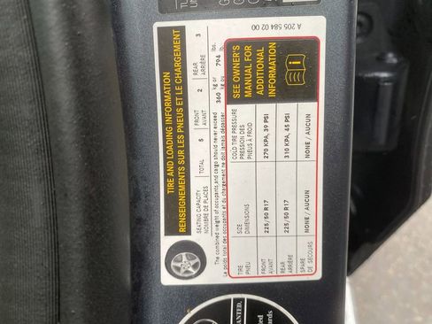 Used 2016 Mercedes-Benz C 300 4MATIC Sedan image 31