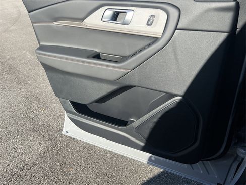 New 2026 Ford Explorer Active image 14