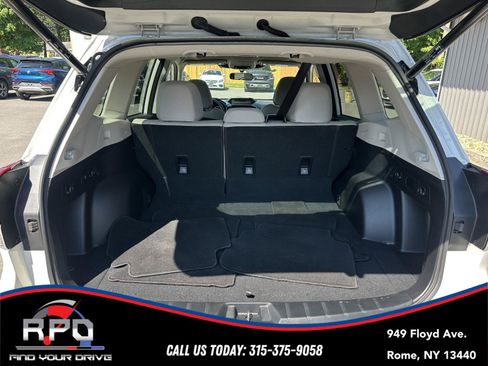 Used 2022 Subaru Forester Premium AWD/4WD image 33