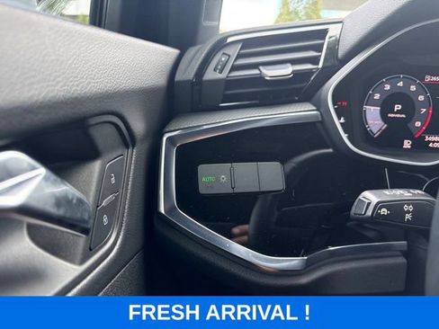 Used 2022 Audi Q3 2.0T Premium w/ Convenience Package AWD/4WD image 9