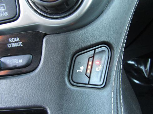 Used 2017 Chevrolet Tahoe LT image 27