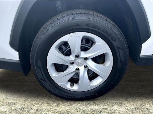 Used 2024 Toyota RAV4 LE image 33