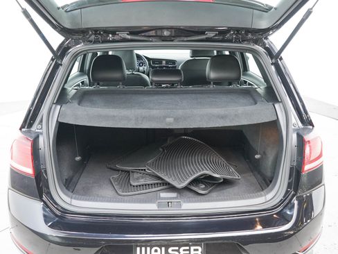 Used 2019 Volkswagen Golf R 4-Door AWD/4WD image 17