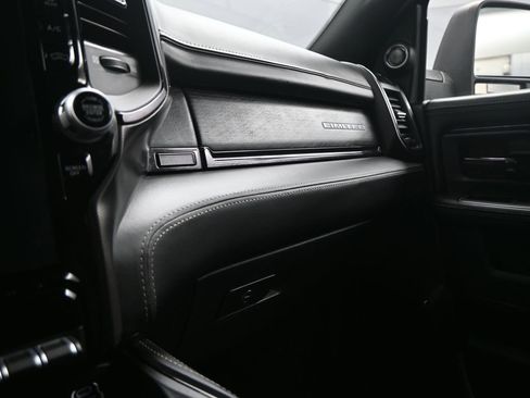 Used 2023 RAM 2500 Limited image 33