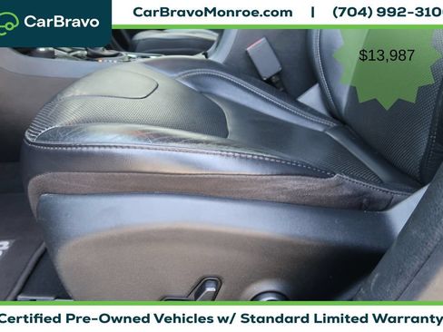 Used 2019 Jeep Cherokee Limited AWD/4WD image 12