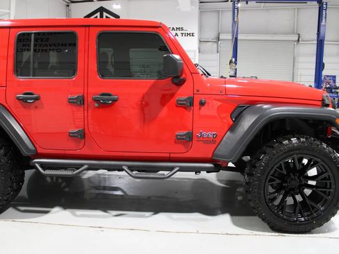 Used 2020 Jeep Wrangler Unlimited Sport S w/ Sun And Sound Package AWD/4WD image 6