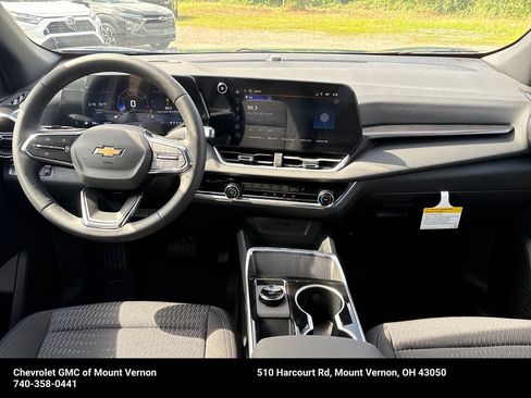 New 2026 Chevrolet Equinox LT w/ LPO, Floor Liner Package AWD/4WD image 16