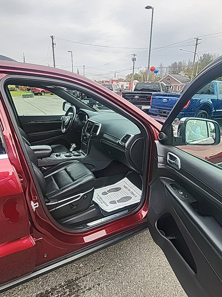 Used 2018 Jeep Grand Cherokee Limited AWD/4WD image 12
