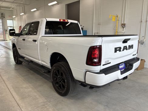 Used 2025 RAM 2500 Big Horn AWD/4WD image 6